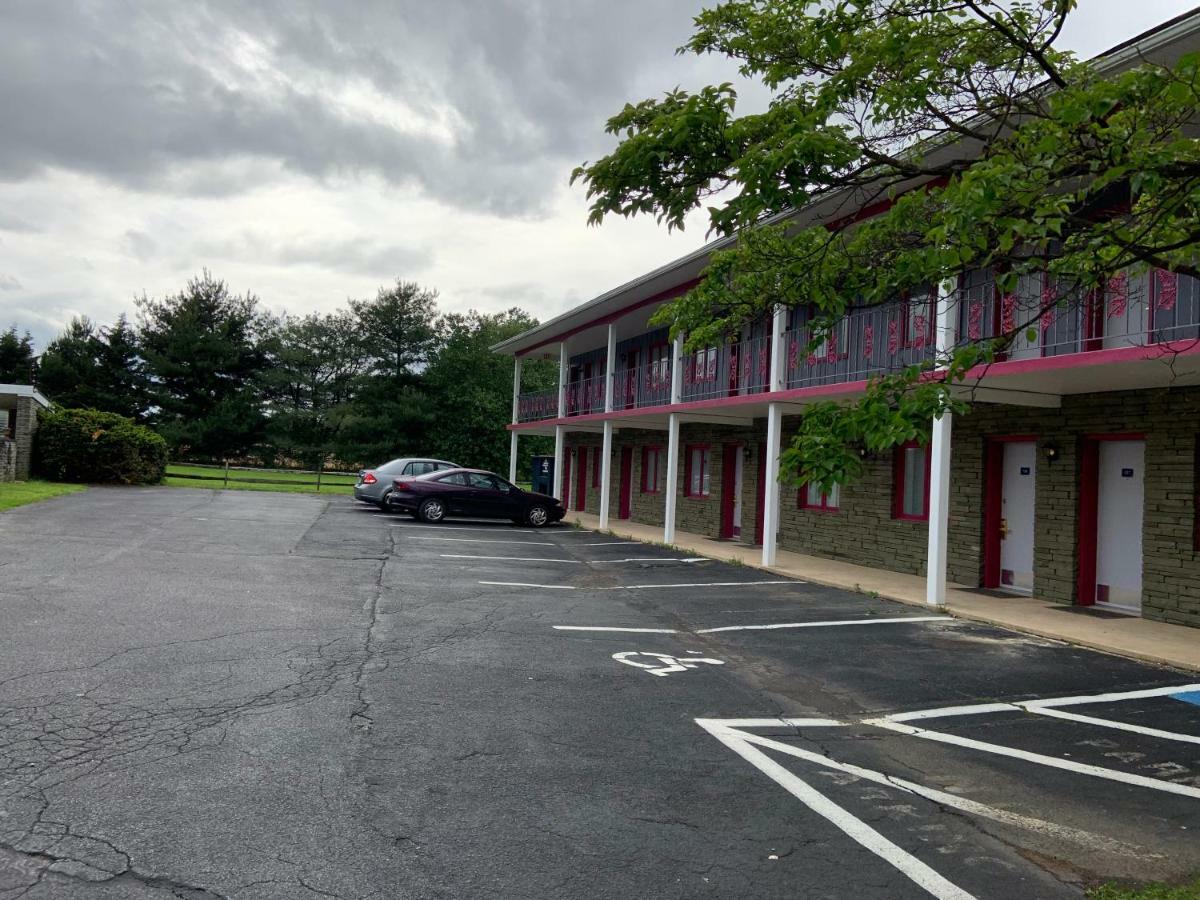 Travelodge By Wyndham Strasburg/Lancaster Amish Country Exterior foto